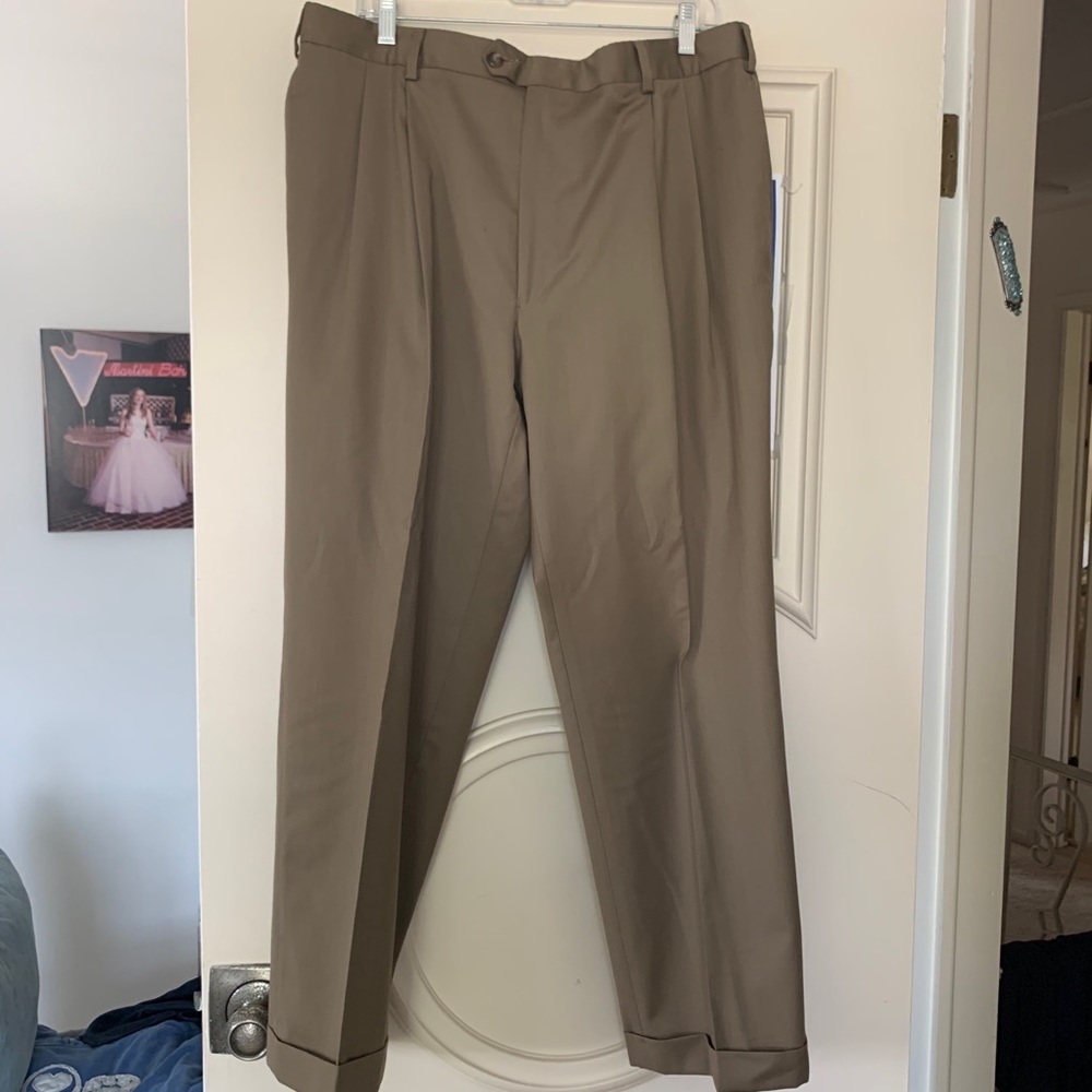 Men’s Jos A Bank Cuffed Trousers